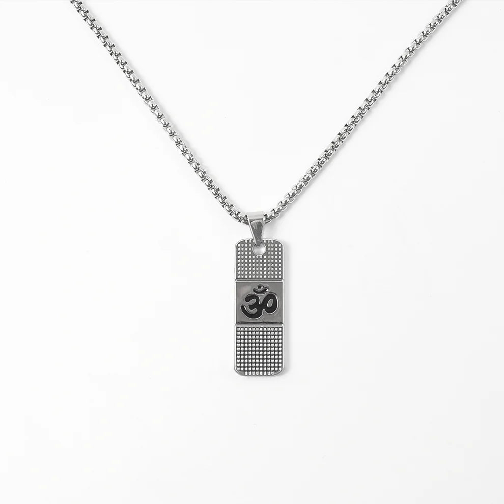 Silver Plated OM Symbol Dotted Locket Pendant With Chain